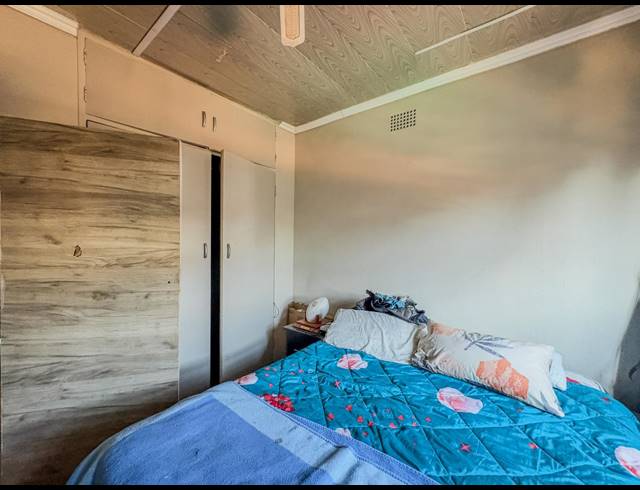 3 BEDROOM HOUSE FOR SALE IN BRENTHURST